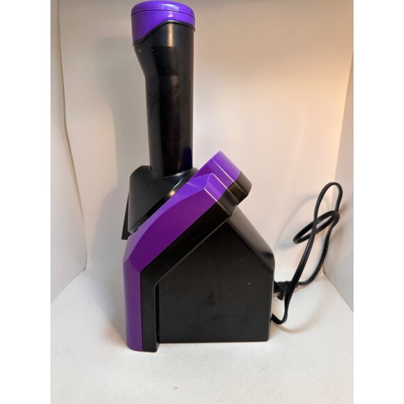 Yonanas Frozen Yogurt Dessert Maker Model 901 - Picture 2 of 9